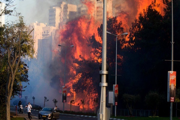 Massive Wildfire Near Jerusalem Triggers National Emergency, Thousands Evacuated