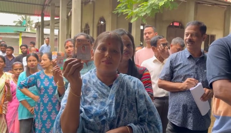 পঞ্চায়ত নিৰ্বাচনৰ প্ৰথম পৰ্যায়ত ১৪ খন জিলাত ভোটগ্রহণ অনুষ্ঠিত