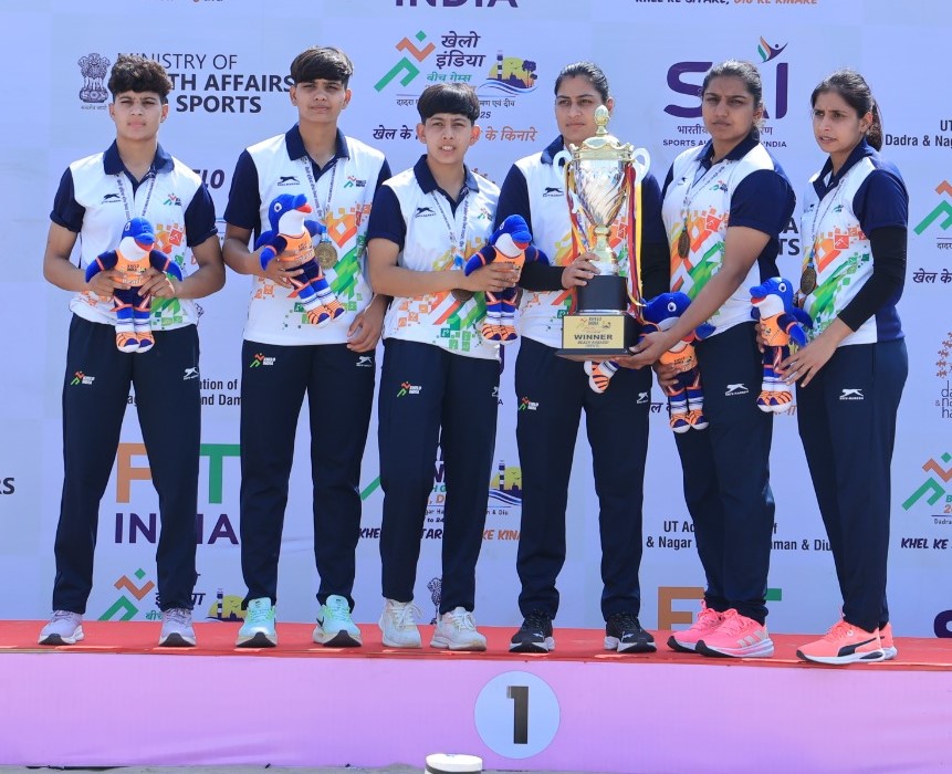 દીવ ખાતે ચાલી રહેલી ખેલો ઈન્ડિયા બીચ ગેમ્સમાં આજે કબડ્ડીમાં હરિયાણાની પુરુષ અને મહિલા ટીમે સુવર્ણ ચંદ્રક જીત્યો