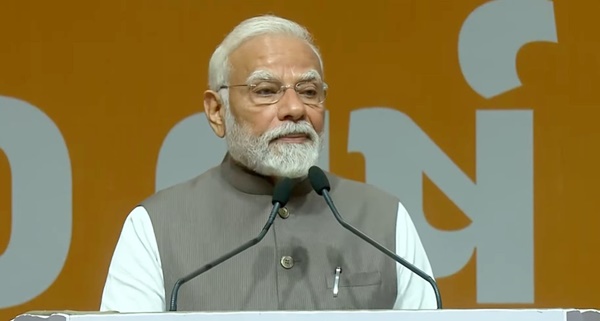 Prime Minister Modi inaugurates, lays foundation stone of several development projects in Gandhinagar