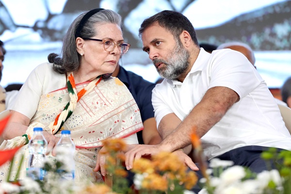 Delhi Court Issues Notice to Sonia, Rahul Gandhi in National Herald Money Laundering Case