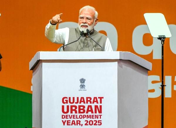 PM Modi calls  Pakistan’s proxy war well planned war strategy against India