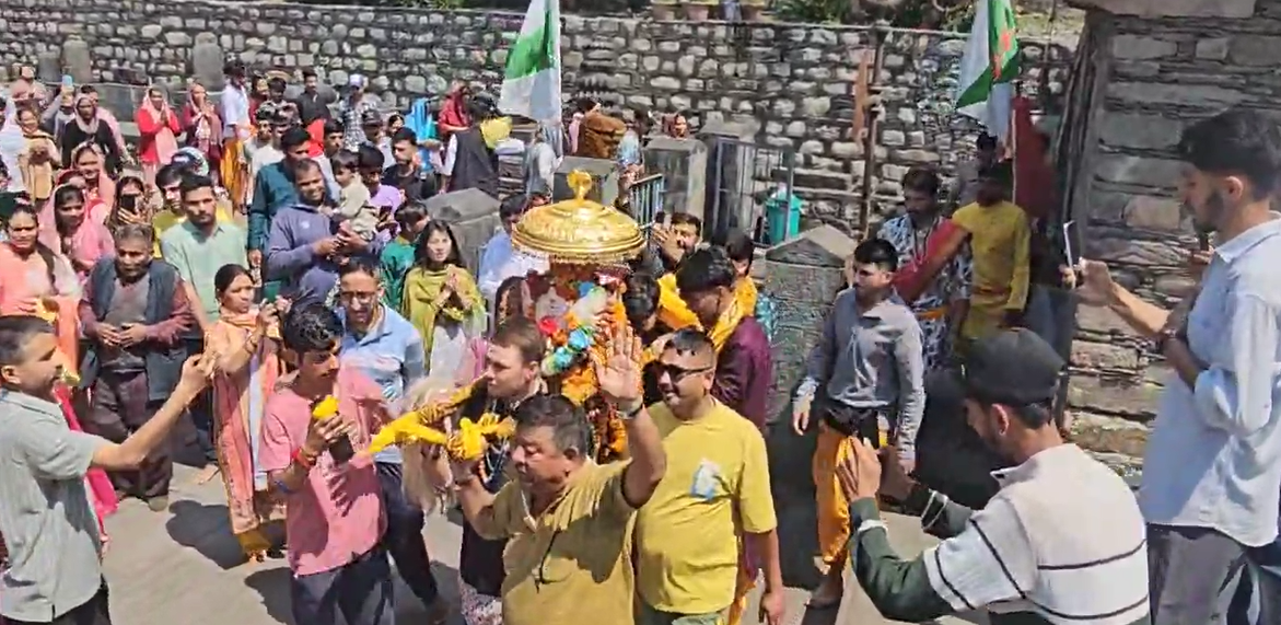 भगवान रुद्रनाथ की चल विग्रह उत्सव डोली शीतकालीन गद्दीस्थल गोपीनाथ मंदिर से हुई रवाना, 18 मई को खोले जाएंगे रुद्रनाथ मंदिर के कपाट