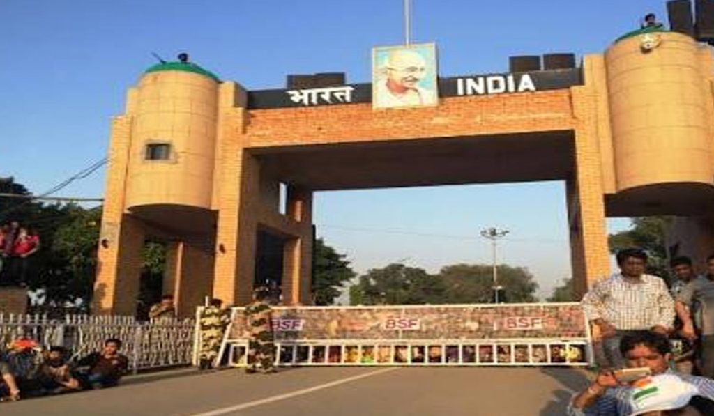 अटारी-वाघा जांच चौकी से 18 अफगानिस्तान ट्रक भारत पहुँचे