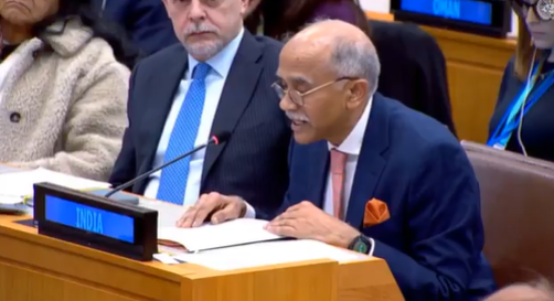 ভারত, রাষ্ট্রসঙ্ঘ নিরাপত্তা পরিষদের বৈঠকে সন্ত্রাসবাদ নিয়ে পাকিস্তানের মনোভাবের তীব্র সমালোচনা করে বলেছে, দশকের পর দশক ধরে দেশ সীমান্ত পেরিয়ে পাকিস্তানের মদতে জঙ্গী হামলার শিকার হচ্ছে।