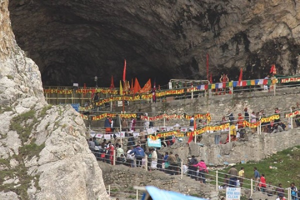 All routes to Amarnath cave shrine declared no flying zone during yatra period