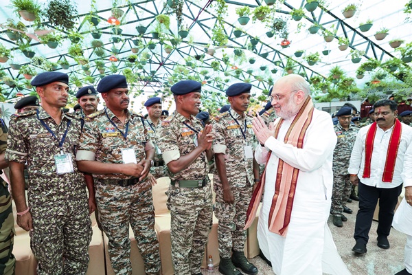 Chhattisgarh: HM Amit Shah interacts with BSF personnel