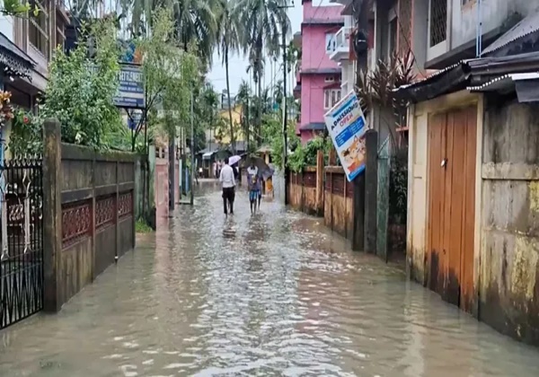 Flood situation remains grim in Assam; relief & rescue operations on
