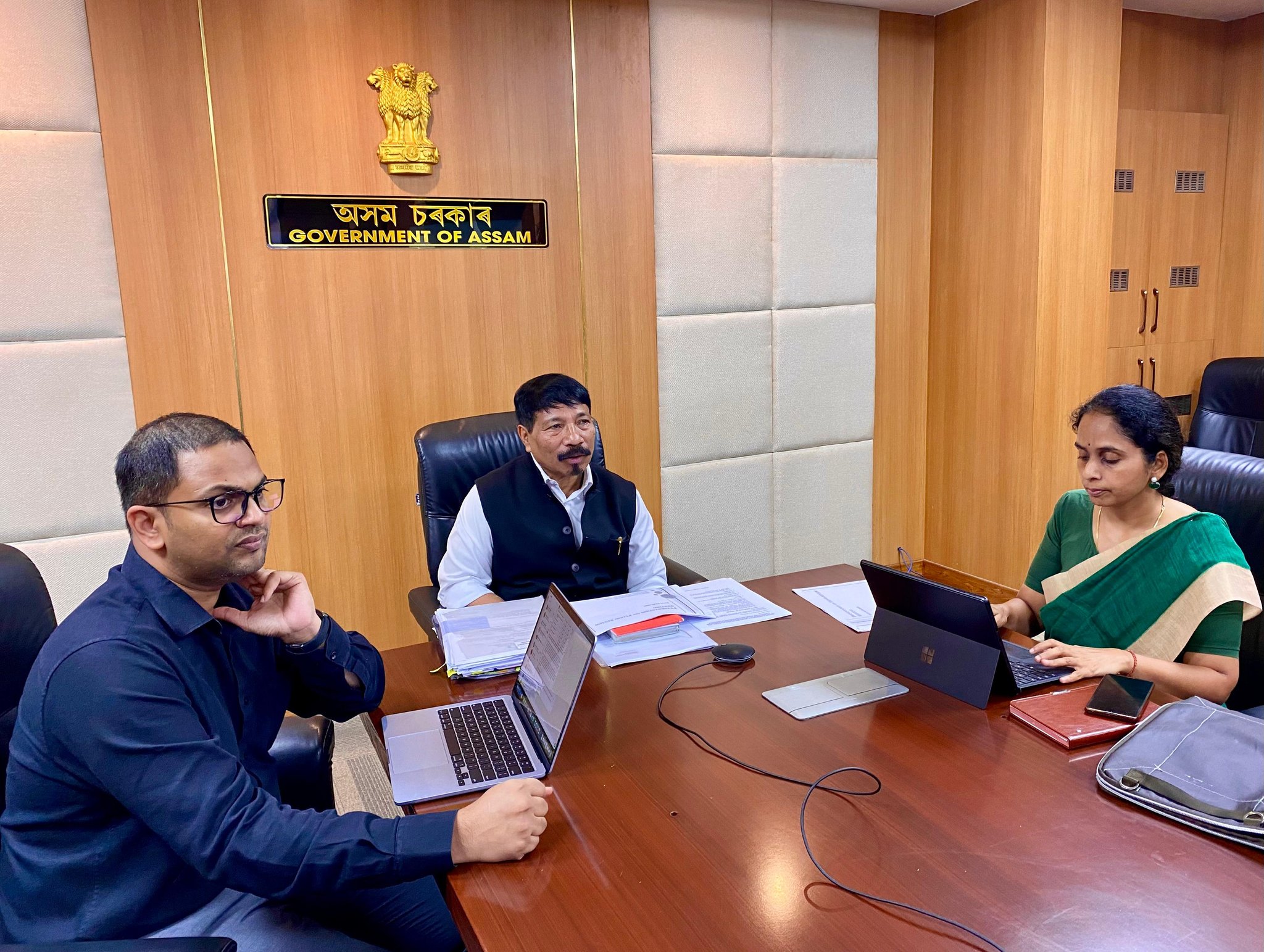 সাম্প্ৰতিক বানত ৰাজ্যৰ কৃষি ভূমিসমূহৰ হোৱা ক্ষতি সন্দৰ্ভত বৈঠক