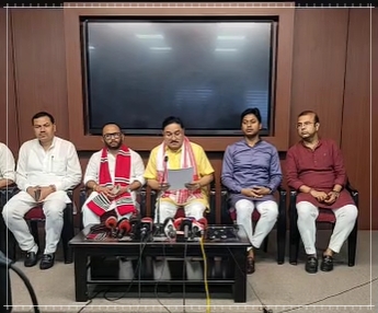 বাজপেয়ী ভৱনত আয়োজিত সংবাদমেলত বিজেপি ৰাজ্যিক সমিতিৰ নতুন বিষয়ববীয়াসকলৰ নাম ঘোষণা