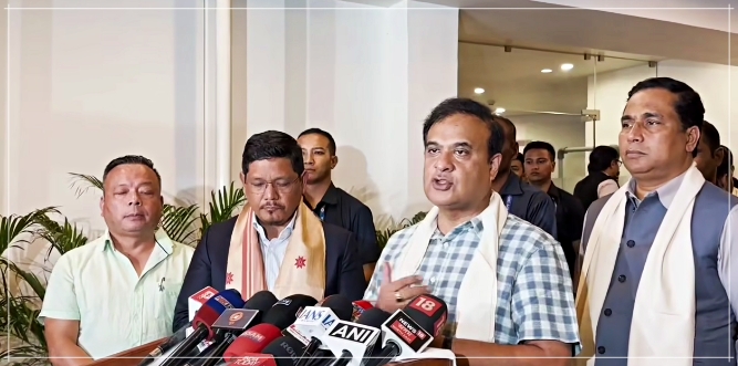 অসম আৰু মেঘালয়ৰ মাজৰ সীমা বিবাদ নিষ্পত্তিৰ বাবে কইনাধৰাৰ ৰাজ্যিক অতিথিশালাত দুই ৰাজ্যৰ মুখ্যমন্ত্ৰীৰ মাজত আলোচনা