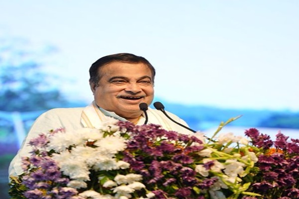 حکومت ملک کے مختلف حصوں بالخصوص پسماندہ اور قبائلی علاقوں میں دو ہزار ڈرائیونگ ٹریننگ اسکول کھولے گی۔