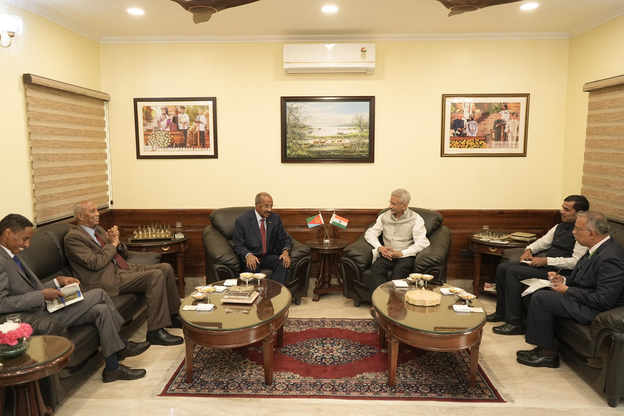 नई दिल्ली: विदेश मंत्री डॉ. एस. जयशंकर ने इरीट्रिया के विदेश मंत्री उस्मान सालेह से की मुलाकात