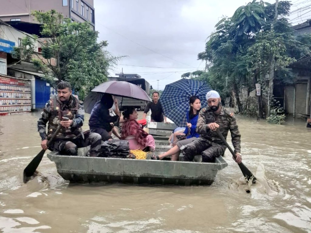 ईशान्येकडील राज्यांत मुसळधार पावसामुळे पूरस्थिती गंभीर