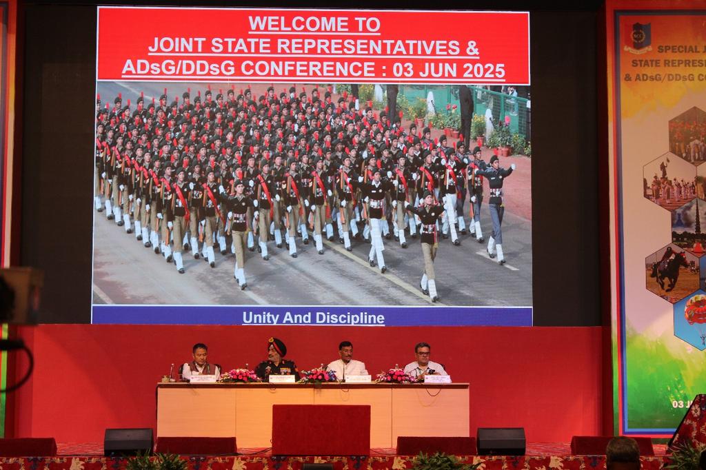 रक्षा राज्य मंत्री संजय सेठ ने भोपाल में एनसीसी के विशेष संयुक्त राज्य प्रतिनिधियों और अपर तथा उप महानिदेशकों के सम्मेलन का उद्घाटन किया