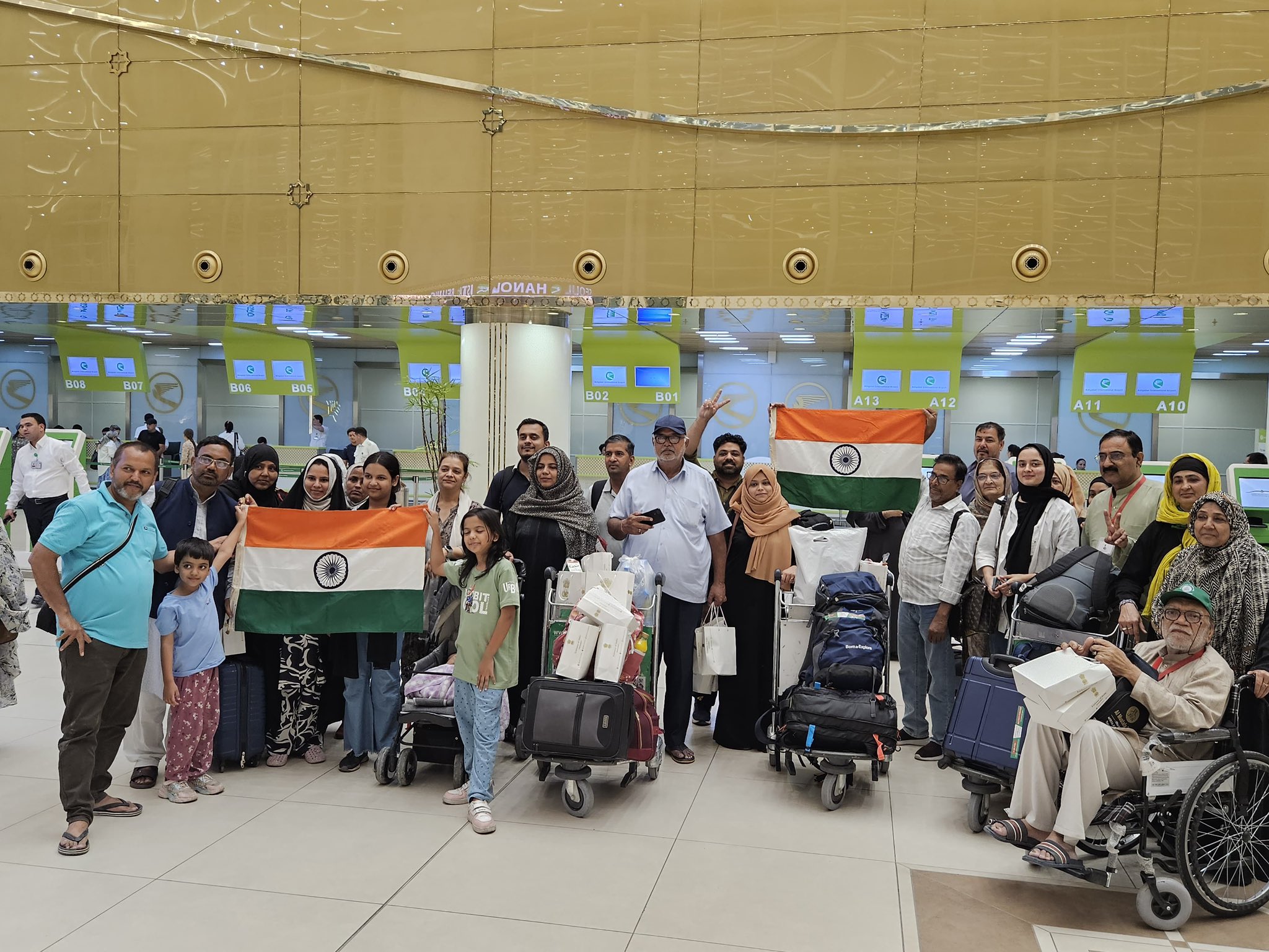 ईरान के मशाद से भारतीय नागरिकों को लेकर दो उड़ानें आज रात नई दिल्ली पहुंचेंगी