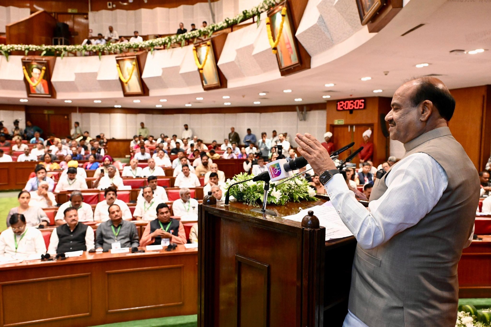 लोकसभा अध्यक्ष ओम बिरला ने मुंबई में दो दिवसीय राष्ट्रीय सम्मेलन का उद्घाटन किया