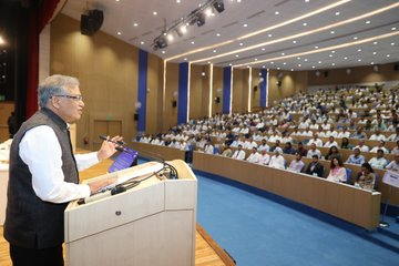 नई दिल्लीः इंडिया इंटरनेशनल इंस्टीट्यूट ऑफ डेमोक्रेसी एंड इलेक्शन मैनेजमेंट में बूथ स्तर अधिकारियों और पर्यवेक्षकों के लिए 13वें प्रशिक्षण-सत्र की शुरुआत