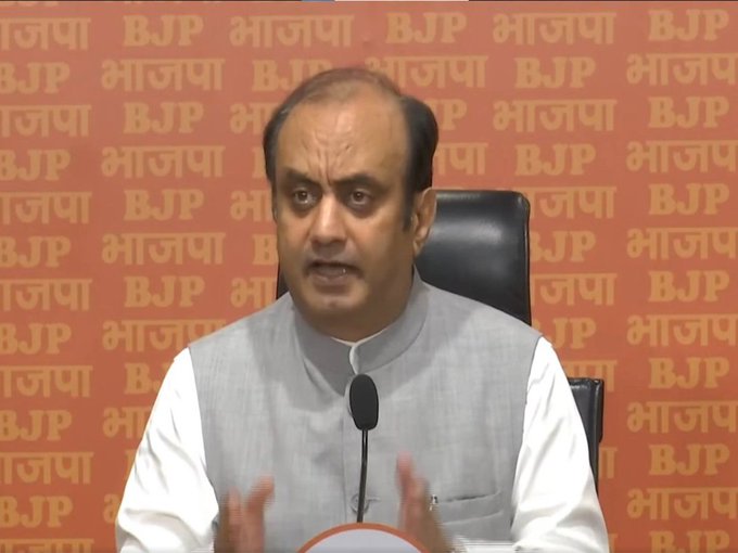 بی جے پی نے وقف ترمیمی ایکٹ کے بارے میں RJD کے لیڈر تیجسوی یادو کی متنازعہ رائے زنی پر انہیں سخت تنقید کا نشانہ بنایا ہے