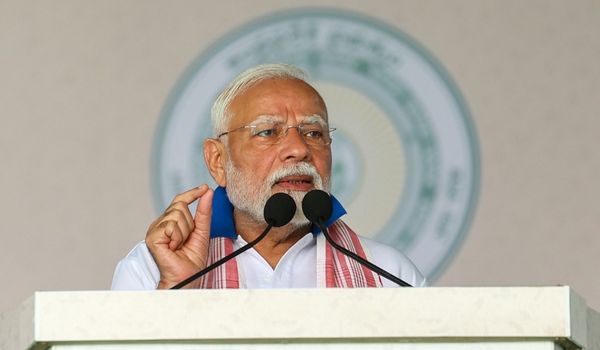 प्रधानमंत्री नरेंद्र मोदी ने वैश्विक तनावों के बीच योग की भूमिका को रेखांकित करते हुए कहा- शांति का मार्ग दिखाता है योग