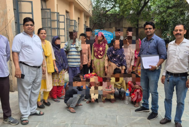 दिल्ली पुलिस ने सीमापुरी इलाके से 16 अवैध रूप से रह रहे बांग्लादेशी नागरिकों को गिरफ्तार किया