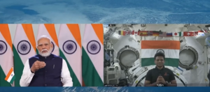 प्रधानमंत्री नरेन्‍द्र मोदी ने आज अंतरराष्ट्रीय अंतरिक्ष स्टेशन पर मौजूद ग्रुप कैप्टन शुभांशु शुक्ला से बातचीत की