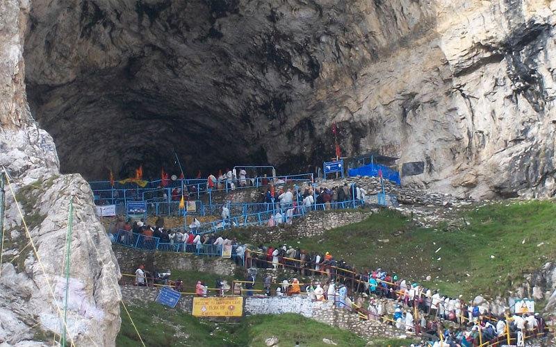 જમ્મુ અને કાશ્મીરના ઉપ રાજ્યપાલ મનોજ સિન્હાએ  અમરનાથ યાત્રાની તૈયારીઓ અંગે ચર્ચા કરી