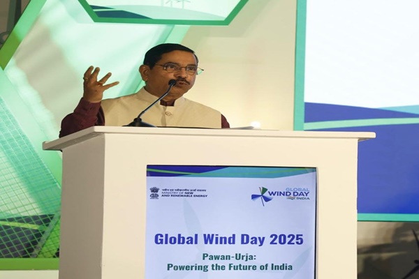 India’s Wind Energy Capacity Rises Over 10.5% to 51.5 GW: Union Minister Pralhad Joshi