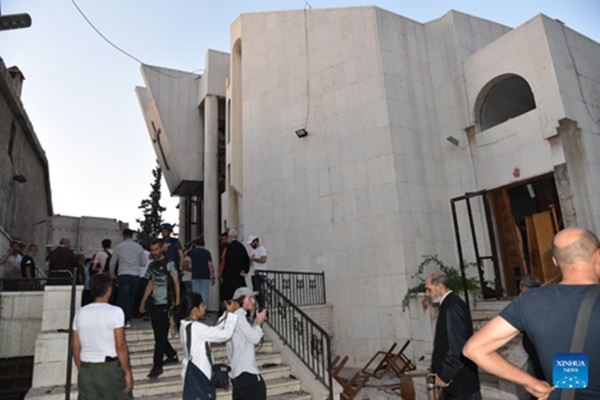 Suicide bombing kills at least 19 at Damascus church