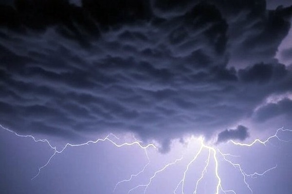 IMD issues thunderstorm alert for 17 Telangana districts
