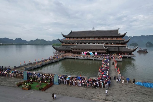Over 17.8 million pay respects as Buddha’s sacred relics tour Vietnam in historic display of unity, faith