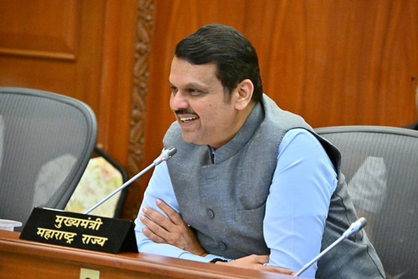 Maharashtra CM inaugurates Hedging Desk in Pune to help farmers avoid losses