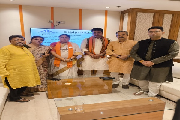 BJP team in Kolkata over law college rape; Deb links accused to TMC