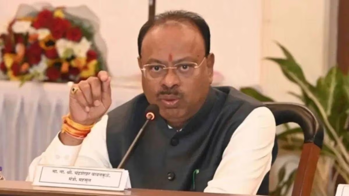 बकरी ईदच्या पार्श्वभूमीवर गोवंश हत्या होऊ नये यासाठी तस्करांना जेरबंद करा – महसूलमंत्री चंद्रशेखर बावनकुळे