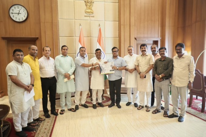 বৰাক উপত্যকাৰ বিকাশ ত্বৰান্বিত কৰাৰ উদ্দেশ্যে দিছপুৰৰ লোকসেৱা ভৱনত মন্ত্ৰী-বিধায়ক, বৰাক উপত্যকা উন্নয়ন বিভাগৰ বিষয়া-কৰ্মচাৰীৰে মুখ্যমন্ত্ৰীৰ বৈঠক