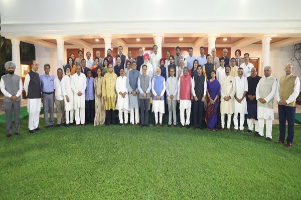 PM Modi meets all-party global outreach delegations
