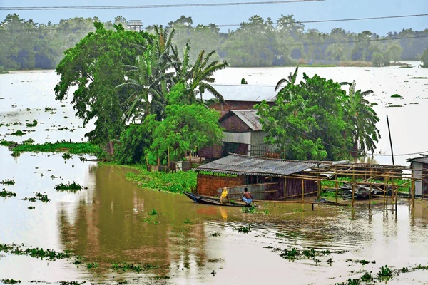 Assam: Flood situation remains grim; Death toll rises to 16