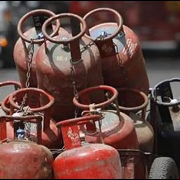 दिल्ली सरकार ने व्यावसायिक एलपीजी सिलेंडर आपूर्ति के लिए नई वितरण नीति जारी की