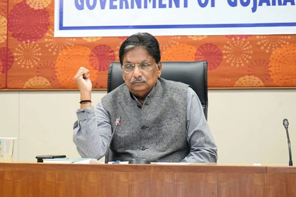 Ahmedabad Plane Crash: Gujarat Health Minister Reviews Operations at Civil Hospital