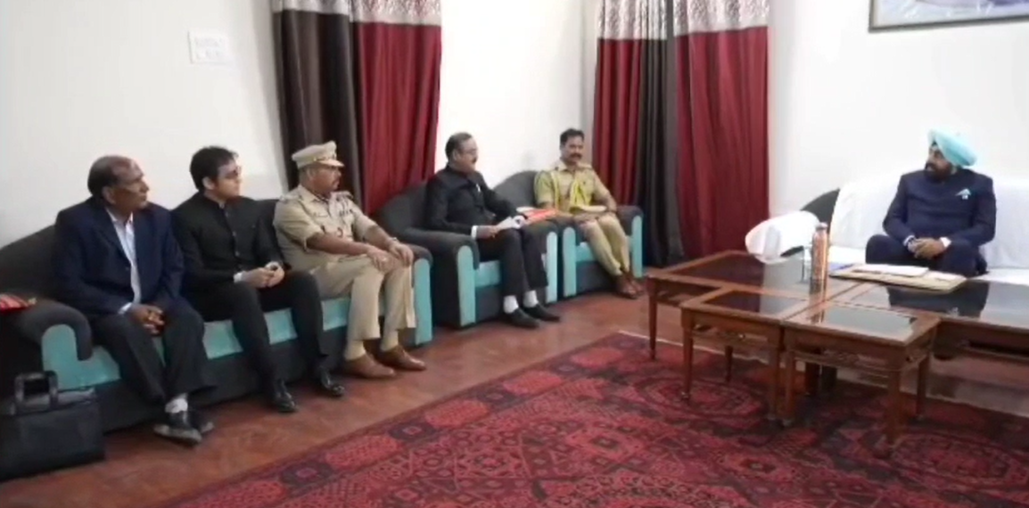 राज्यपाल लेफ्टिनेंट जनरल गुरमीत सिंह ने अल्मोड़ा में विभिन्न विकास कार्यों की समीक्षा की