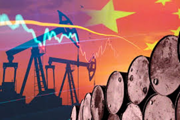 Crude oil prices drop over 1% amid Ukraine conflict and Russian supply concerns