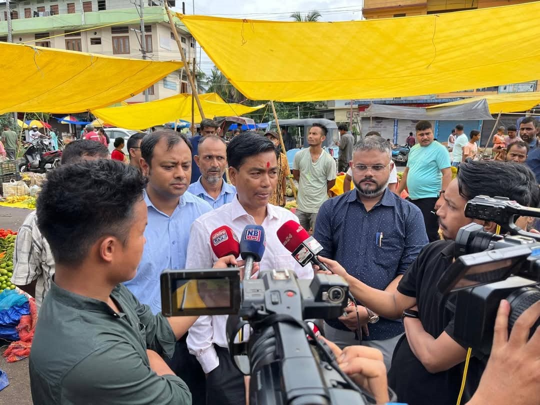 গুবাহাটীৰ সাপ্তাহিক বজাৰত অনুসূচীত জাতি, অনুসূচীত জনজাতিৰ মহিলাসকলক কোনো ধৰণৰ মাচুল নিদিয়াকৈ ব্যৱসায়ৰ সুবিধা