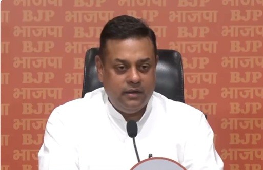 বিজেপি, বাংলাদেশে রবীন্দ্রনাথ ঠাকুরের পৈত্রিক বাড়ির ওপর হামলার ঘটনার তীব্র নিন্দা করেছে।