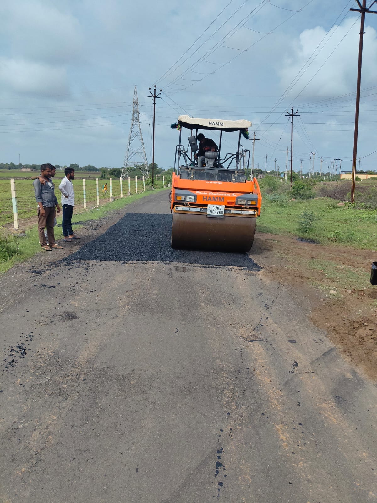 રાજ્યમાં ભારે વરસાદના કારણે ક્ષતિગ્રસ્ત રસ્તાઓના માઈનોર પેચવર્કની ૫૧ ટકા, મેજર પેચવર્કની ૪૦ ટકા સમારકામની કામગીરી પૂર્ણ