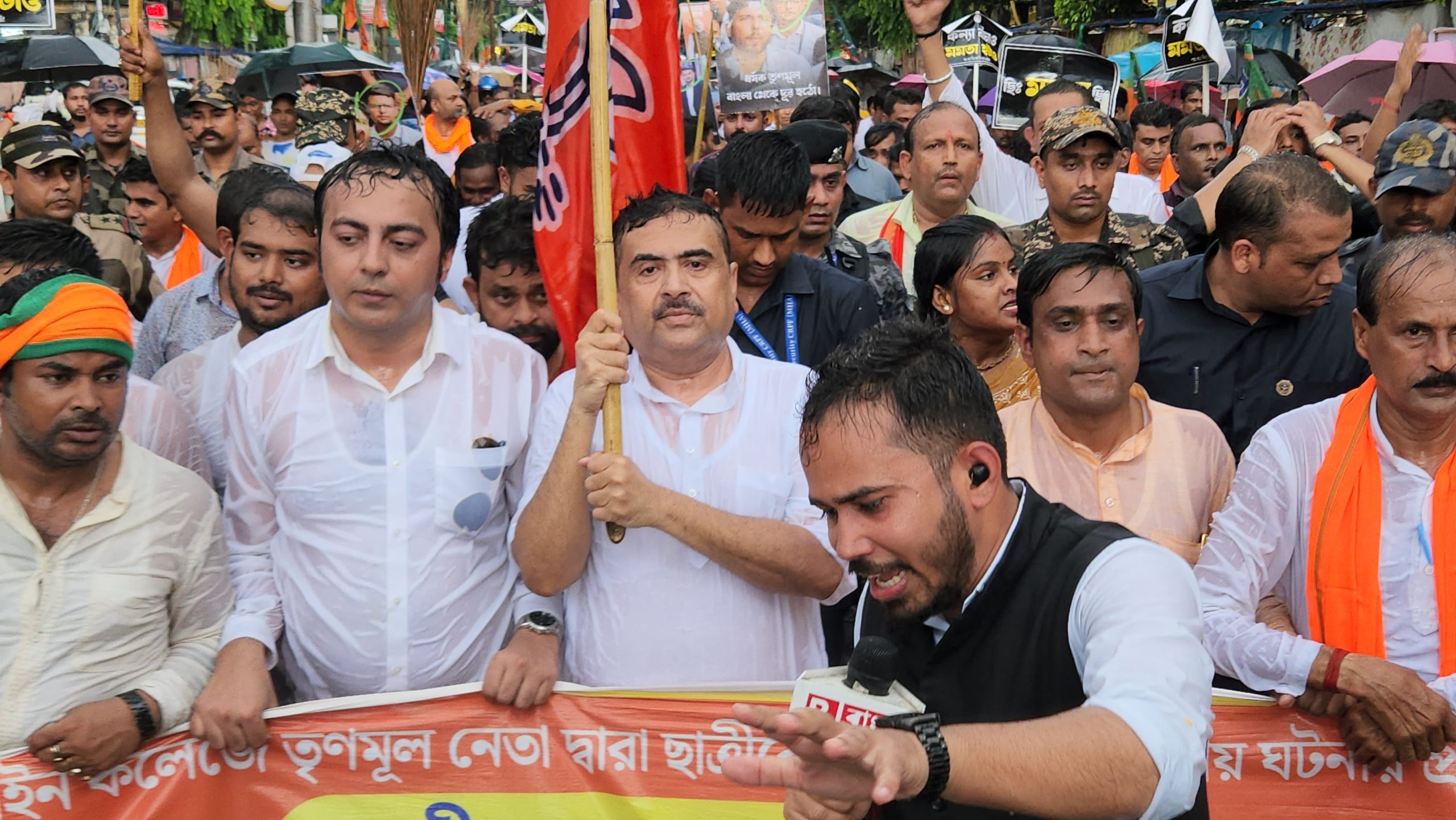 কসবা ল কলেজের ঘটনার প্রতিবাদে বিজেপি যুব মোর্চা আজ কন্যা সুরক্ষা যাত্রার অঙ্গ হিসেবে কসবা অভিযান কর্মসূচি পালন করে।