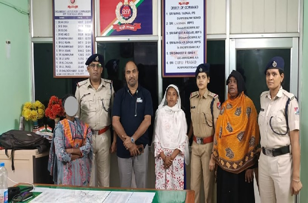 রেল সুরক্ষা বাহিনী RPF-এর তৎপরতা ও প্রচেষ্টার ফলে এক ১৬ বছরের কিশোরীকে পাচারের চেষ্টা ব্যর্থ করা সম্ভব হয়েছে।