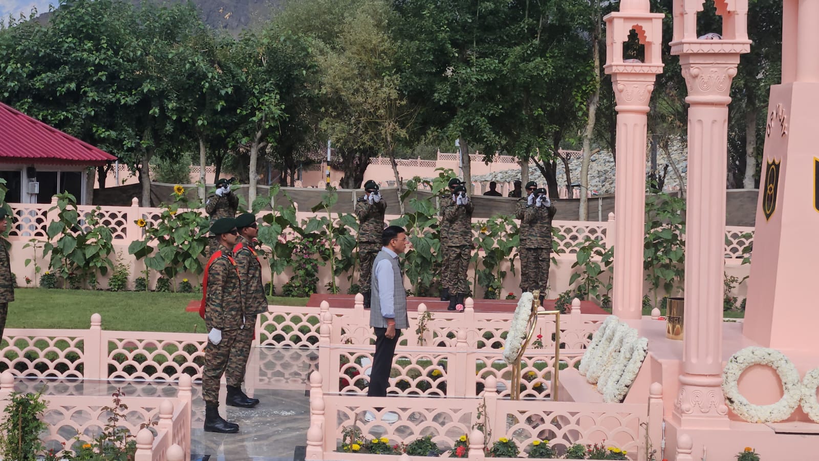 Ladakh: Wreath-laying ceremony held at Kargil War Memorial to honour soldiers of 1999 Kargil War