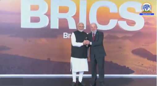 প্রধানমন্ত্রী নরেন্দ্র মোদি ব্রাজিলের রিও ডি জেনেইরোতে আজ রাতে ব্রিকস গোষ্ঠীর সদস্য দেশগুলির মধ্যে সহযোগিতা আরো বাড়ানোর লক্ষ্যে ব্রিকস শিখর সম্মেলনে যোগ দেবেন।
