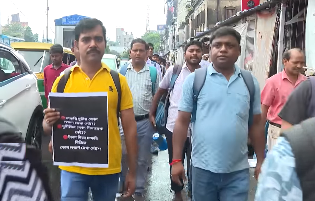 আইনি লড়াইয়ে চাকরি ফেরানো, অযোগ্যদের বরখাস্ত করা সহ একাধিক দাবিতে আজ SSC দফতর অভিযান করছে চাকরিহারা যোগ্য শিক্ষকদের একাধিক সংগঠন