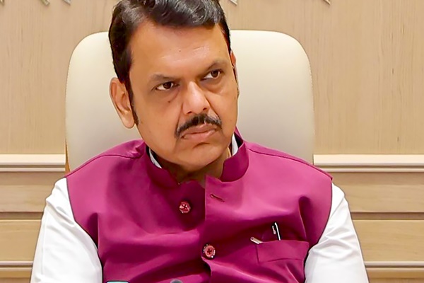 مہاراشٹر کے وزیر اعلیٰ نے ریاست میں منشیات کو بالکل بھی برداشت نہ کرنے کی پالیسی کا اعادہ کرتے ہوئے اعلان کیا ہے کہ MCOCA کے نفاذ سے متعلق بل کو متعارف کرایا جائے گا